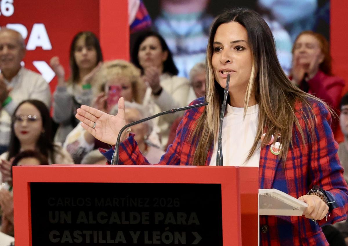 Imagen secundaria 1 - Rubio y Cendón intervienen; Martínez y Sánchez sonríen en primera fila.